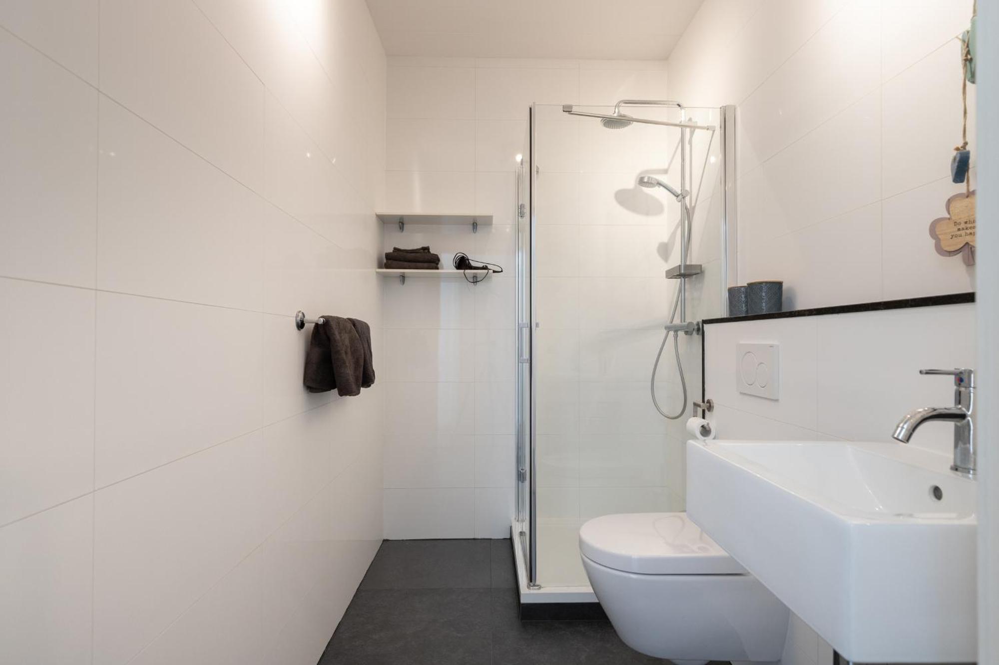 Iselmarpleats Comfortabele Studio Met Badkamer Gaast Extérieur photo