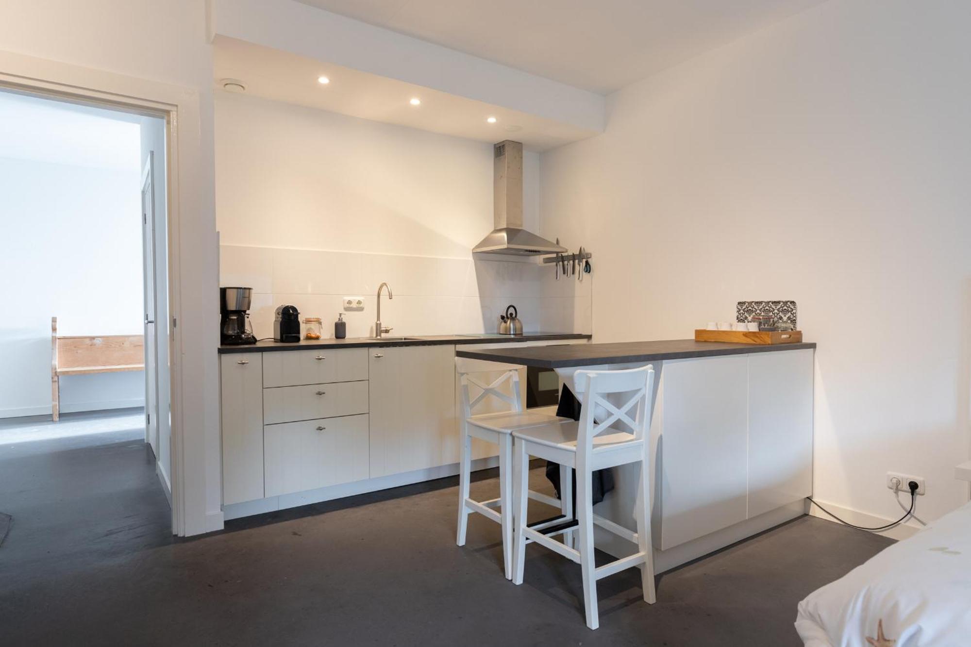 Iselmarpleats Comfortabele Studio Met Badkamer Gaast Extérieur photo